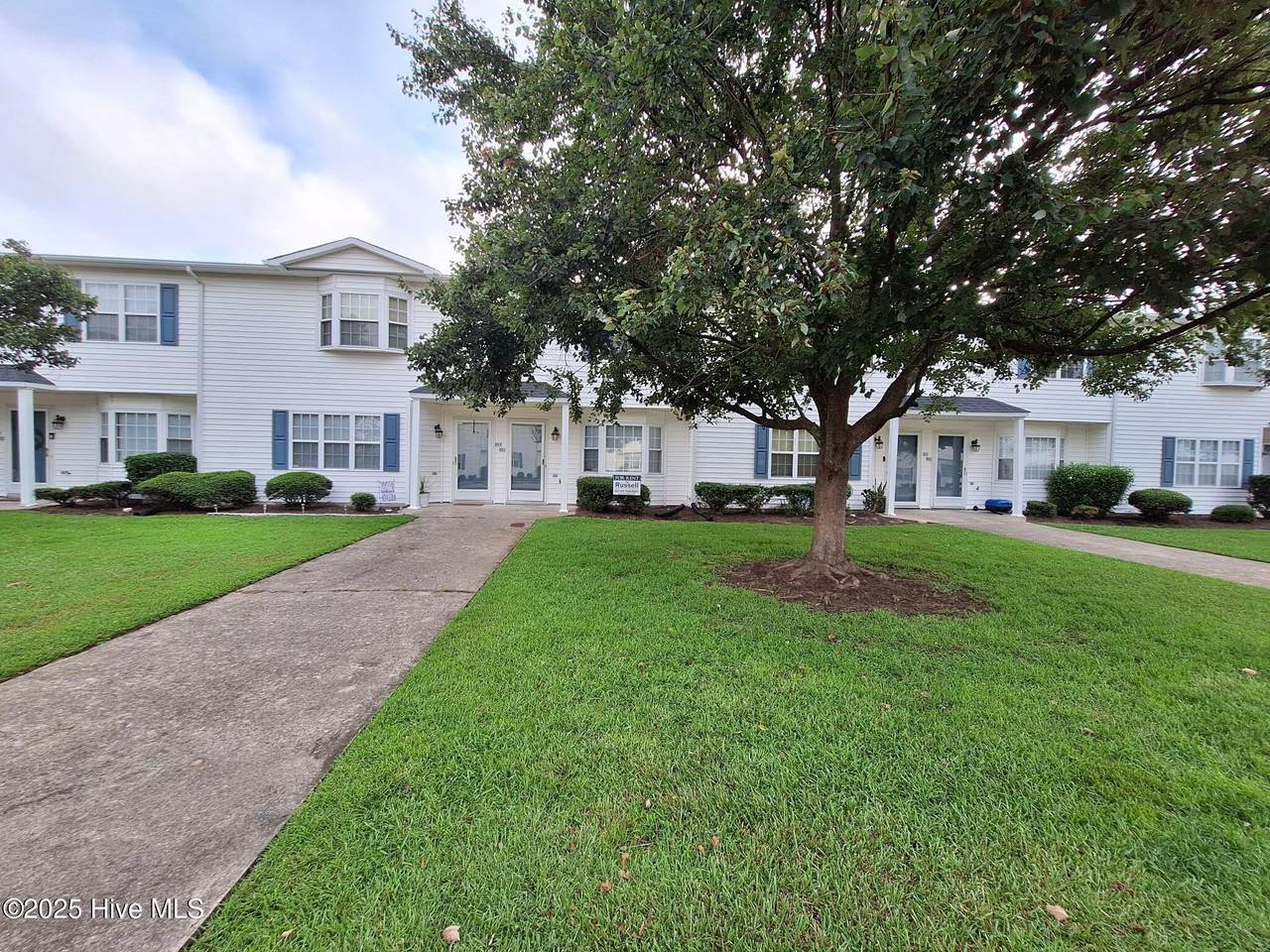 3979 Sterling Pointe Drive - Photo 1