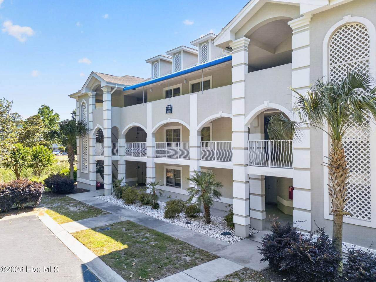 908 Resort Circle - Photo 1