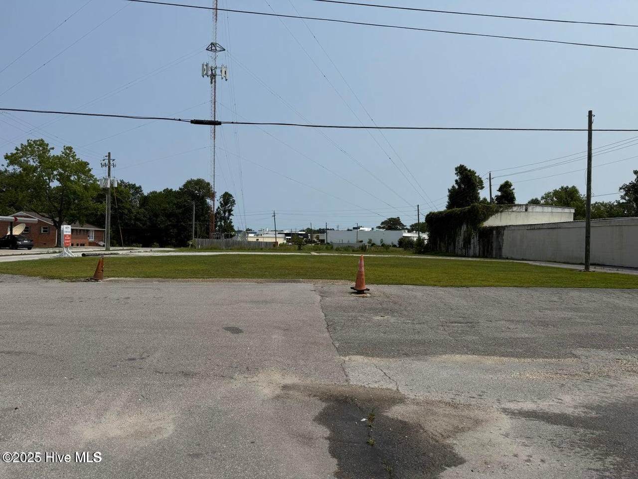 911 Lejeune Boulevard - Photo 1