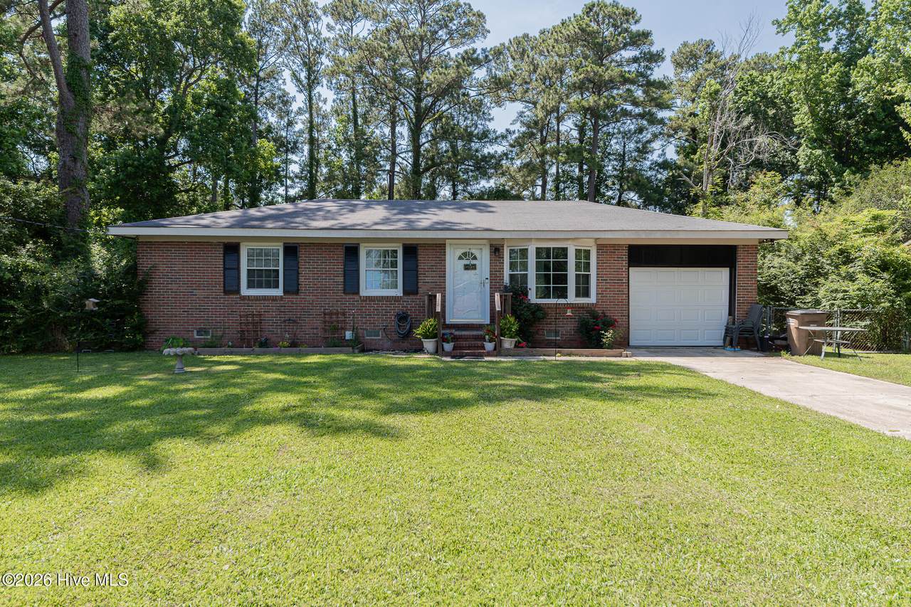35 Victoria Road - Photo 1