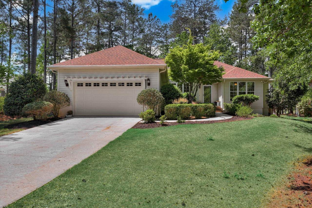 109 Hickory Point - Photo 1