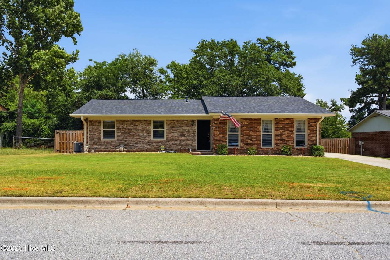 268 Hinman Drive - Photo 1