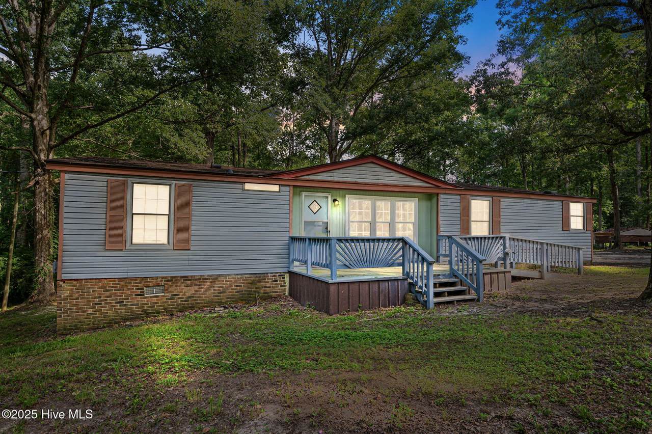 254 Warwick Drive - Photo 1