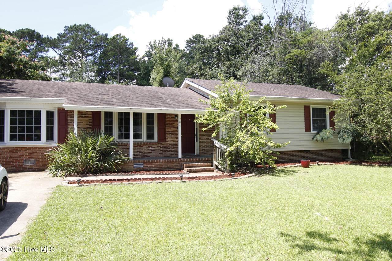 504 Greenbriar Drive - Photo 1