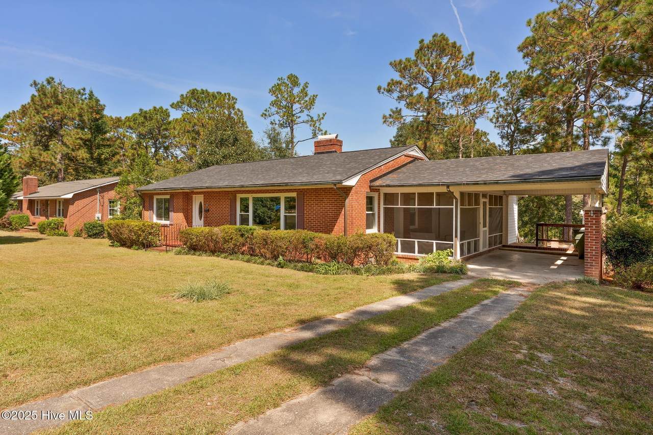 302 Juanita Avenue - Photo 1