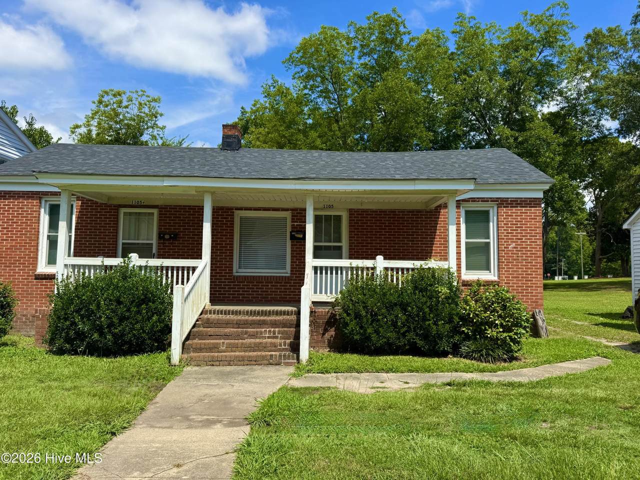 1105 College Street - Photo 1
