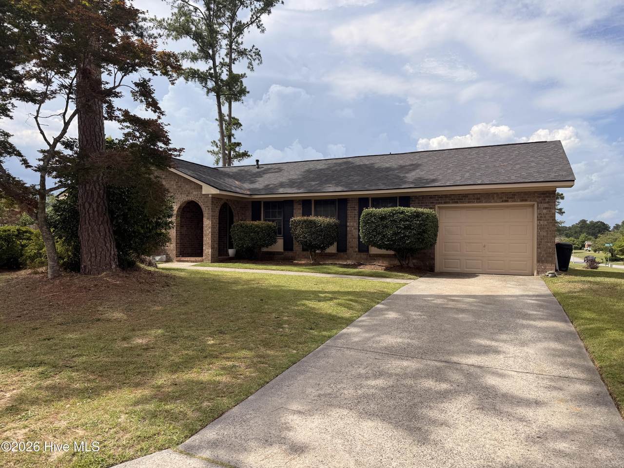 127 Holiday Court - Photo 1
