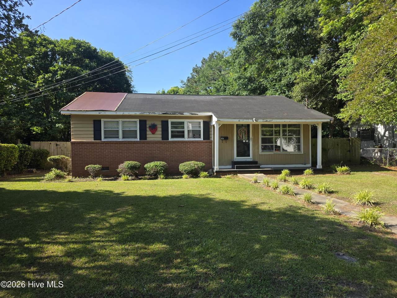 110 Holland Street - Photo 1