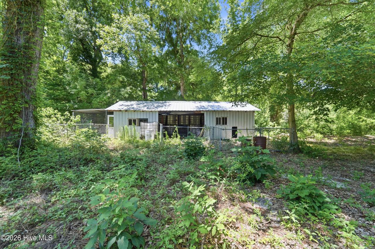 107 Highway 41 - Photo 1