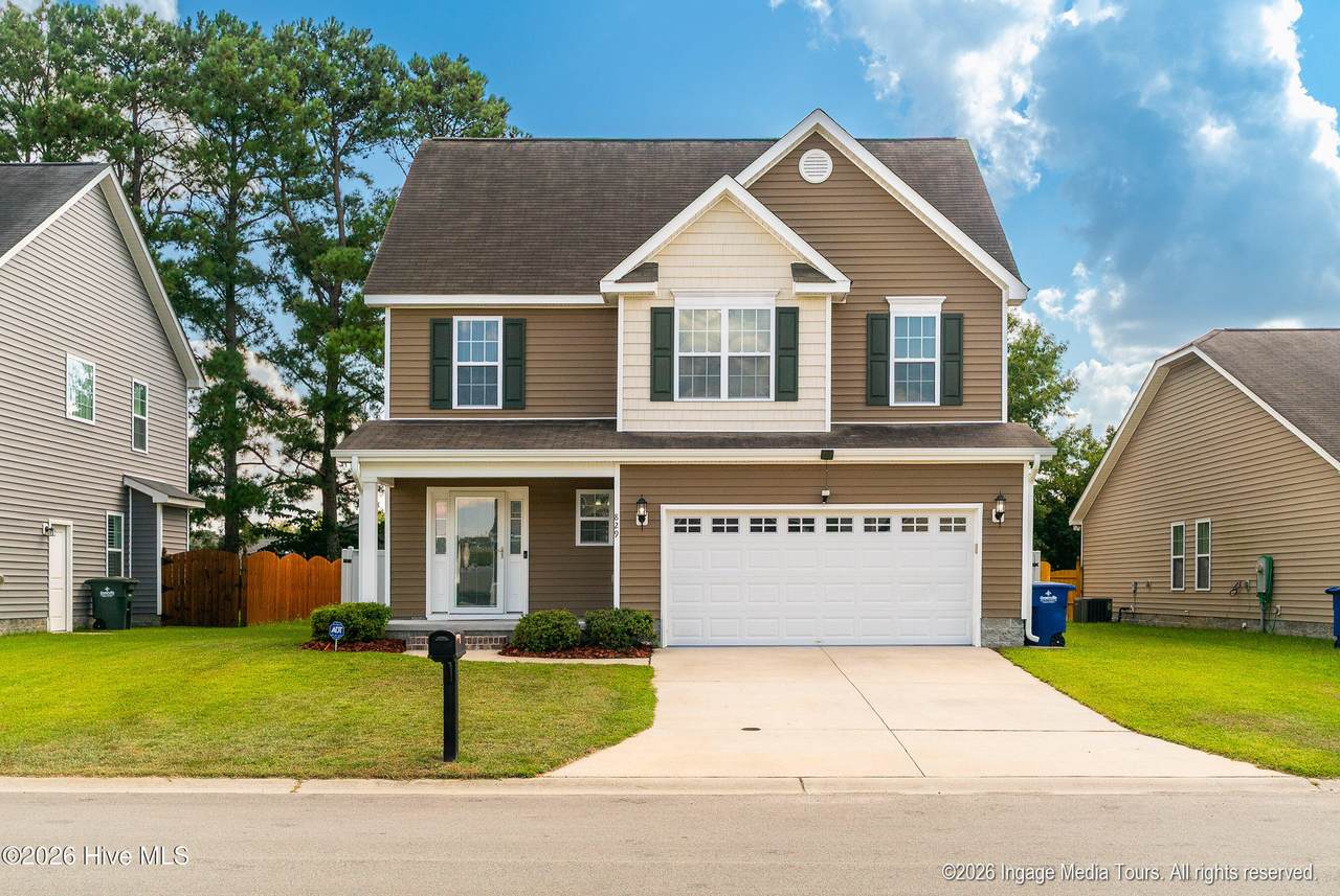 829 Jade Lane - Photo 1
