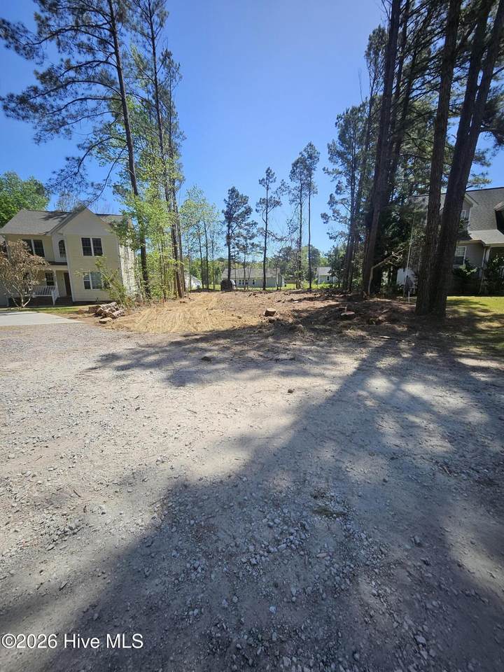 304 Lakeview Court - Photo 1