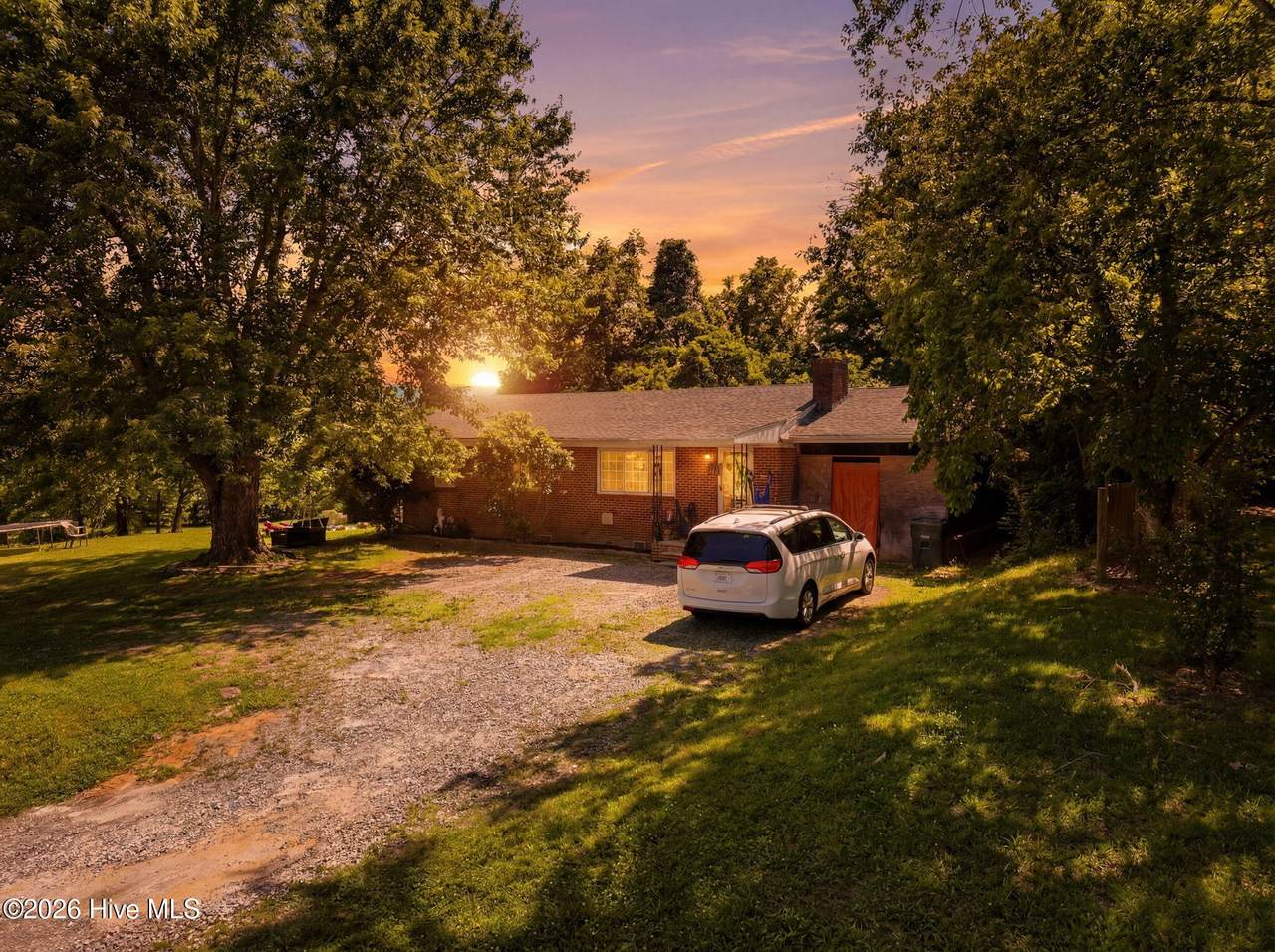 613 Robbinsville Road - Photo 1