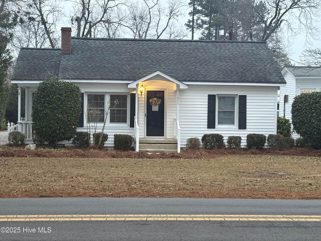 1006 Lake Shore Drive - Photo 1