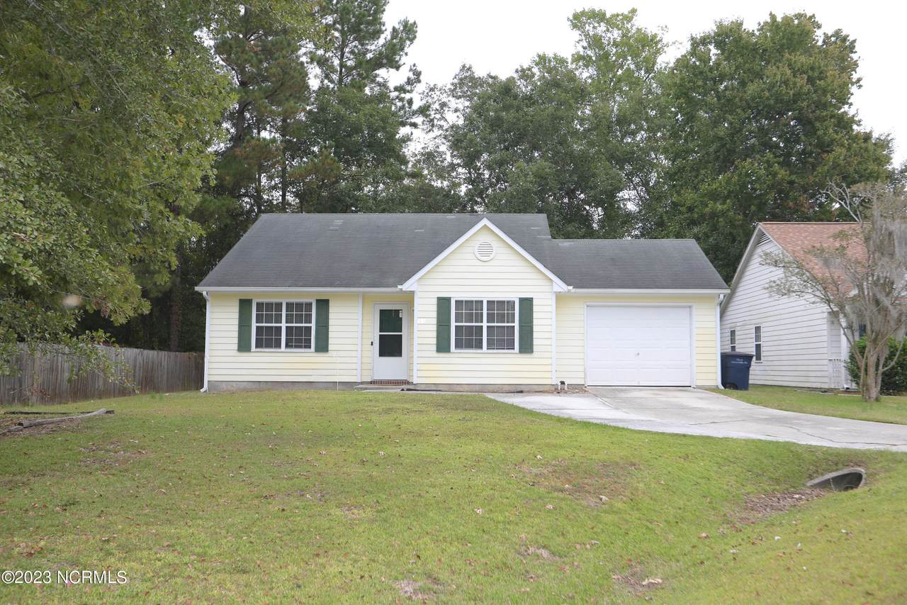 621 Hampton Drive - Photo 1