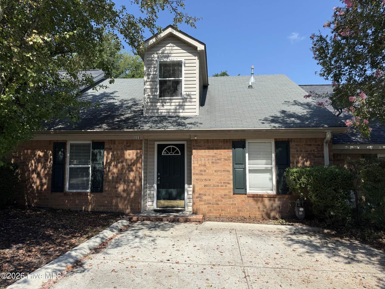 113 Harvestwood Drive - Photo 1