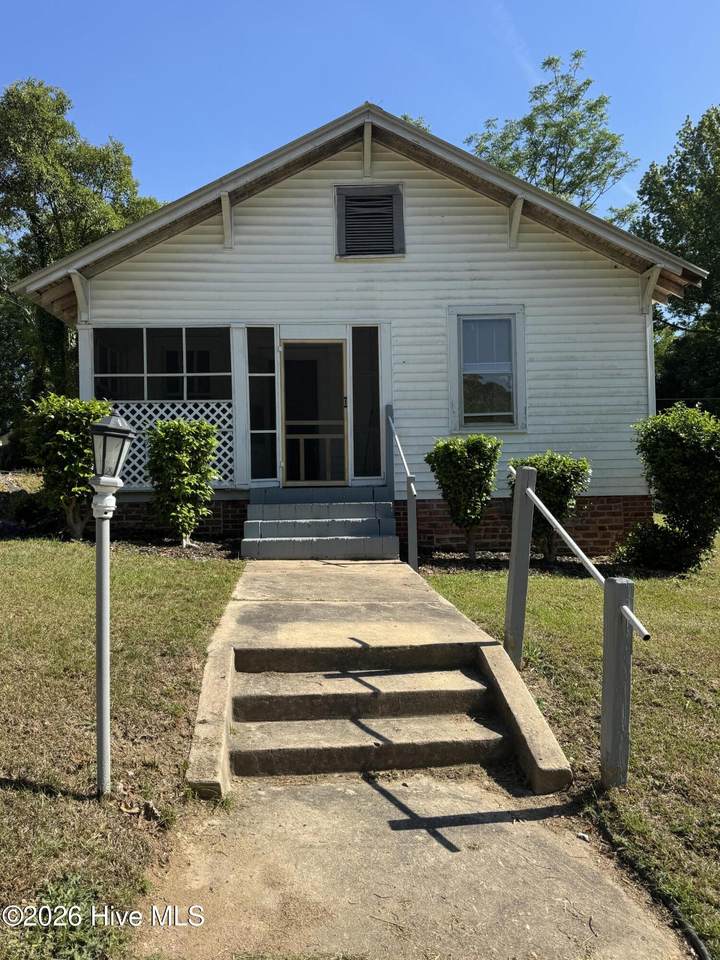 302 Robinson Street - Photo 1