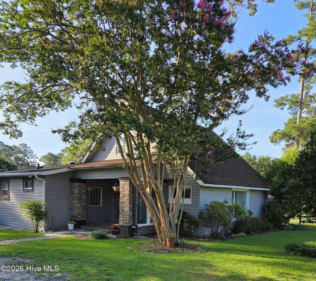 612 River Road - Photo 1