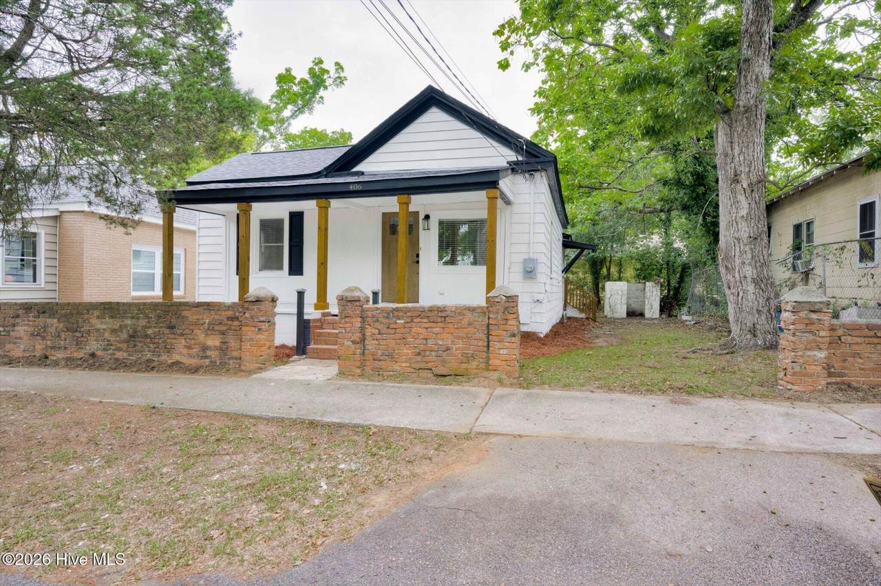 406 Edgefield Avenue - Photo 1