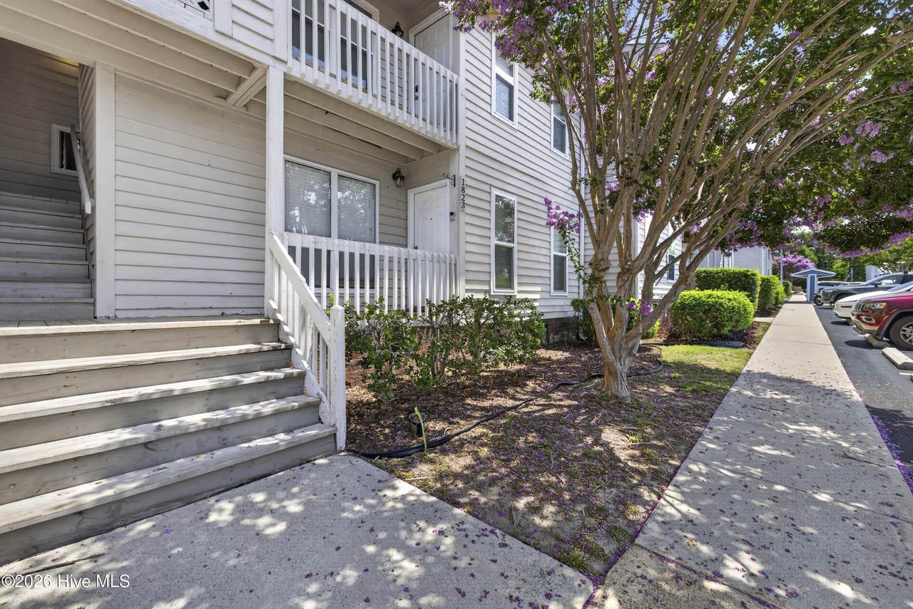 1823 Savannah Court - Photo 1