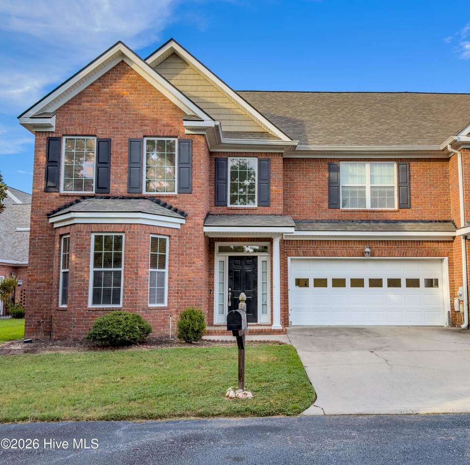 131 Coach Lane - Photo 1