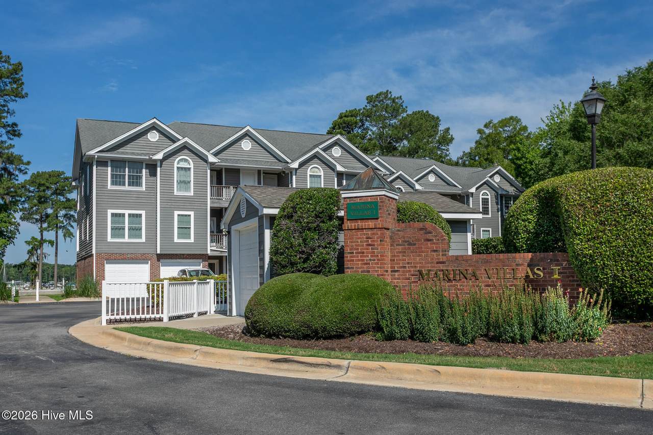 419 Albemarle Boulevard - Photo 1