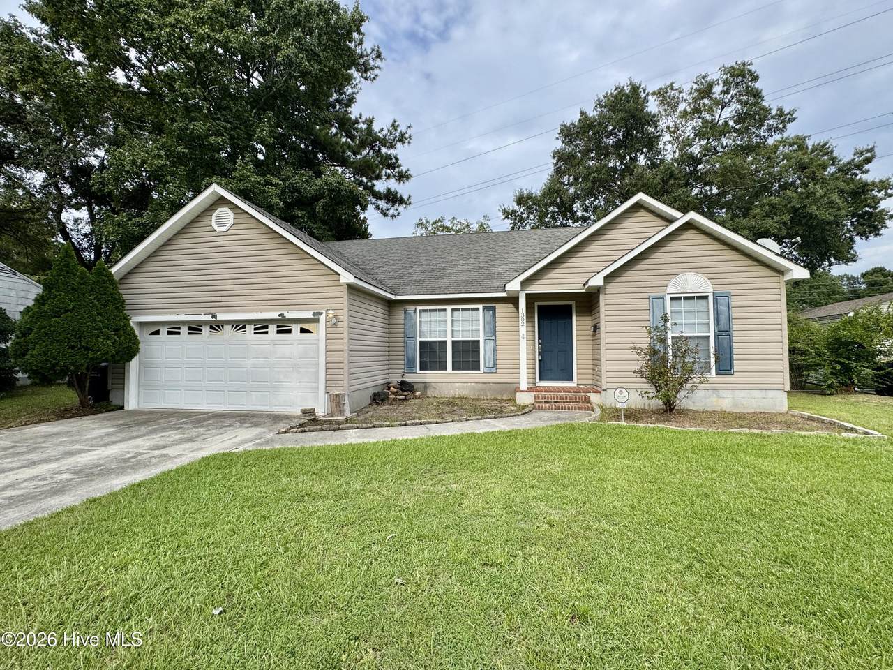 1302 Davis Street - Photo 1