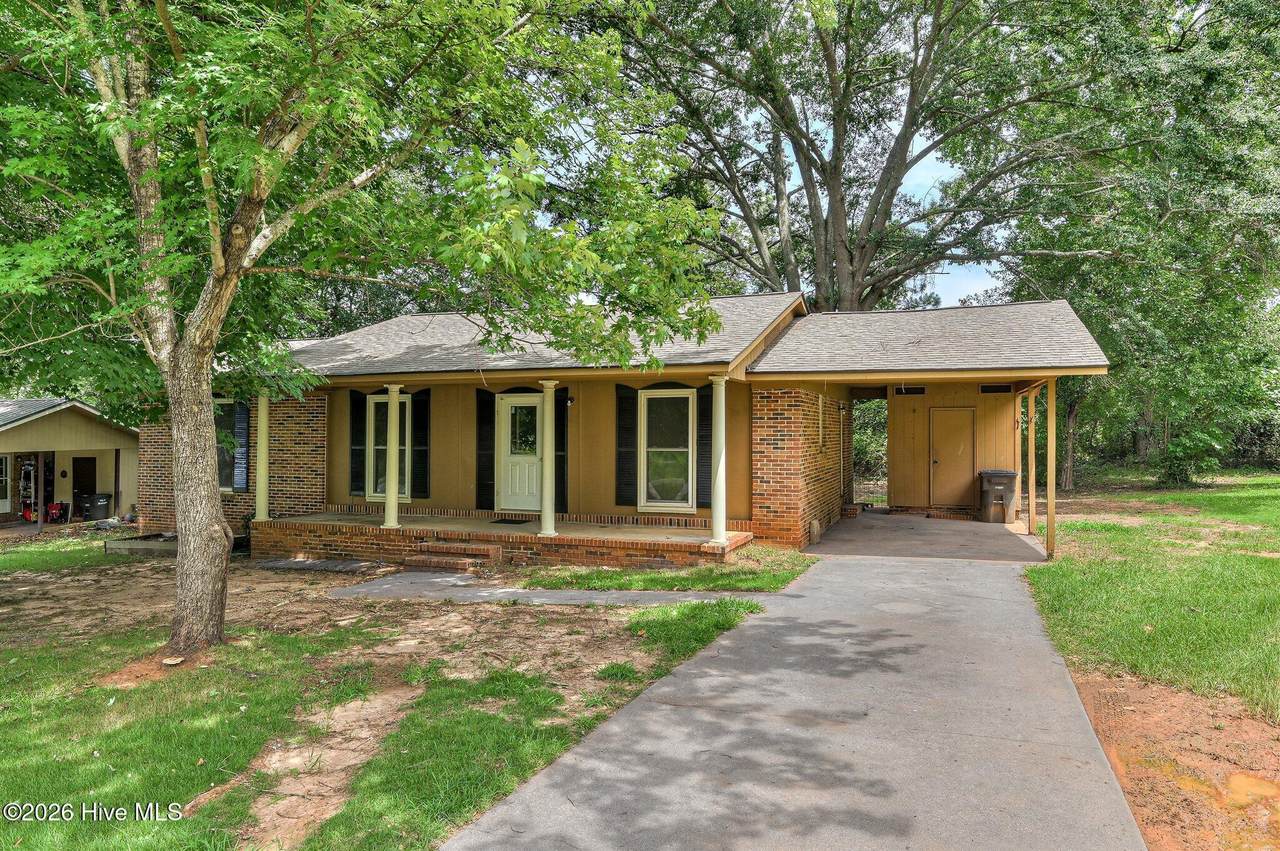 205 Lovelace Way - Photo 1