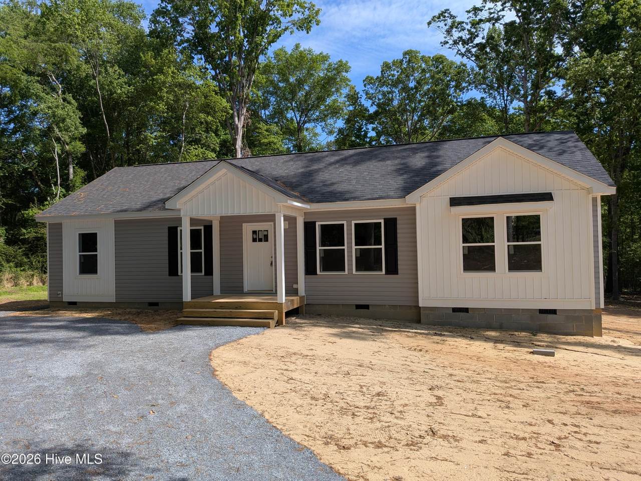 110 Holmes Lane - Photo 1