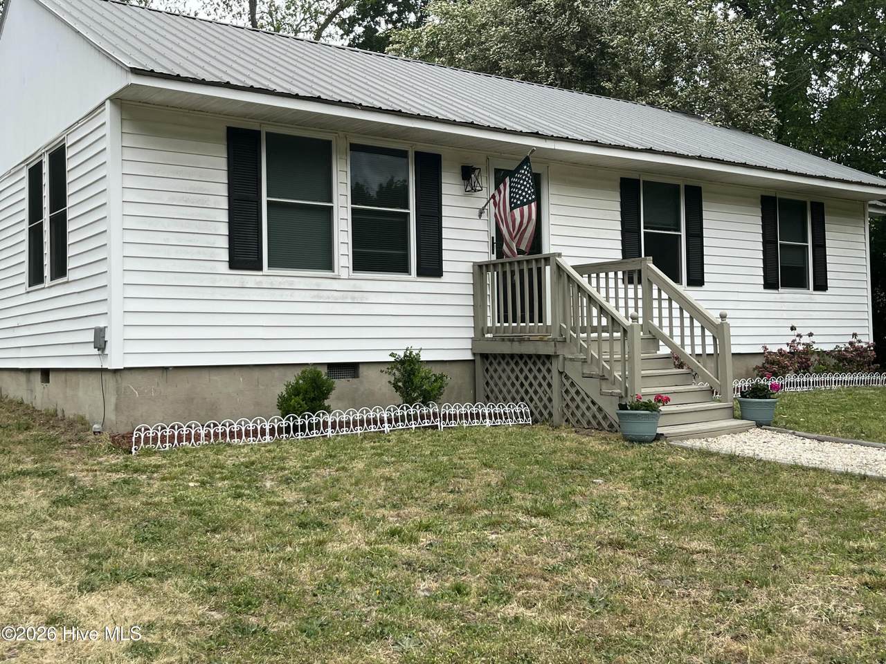 206 D Carlton Street - Photo 1
