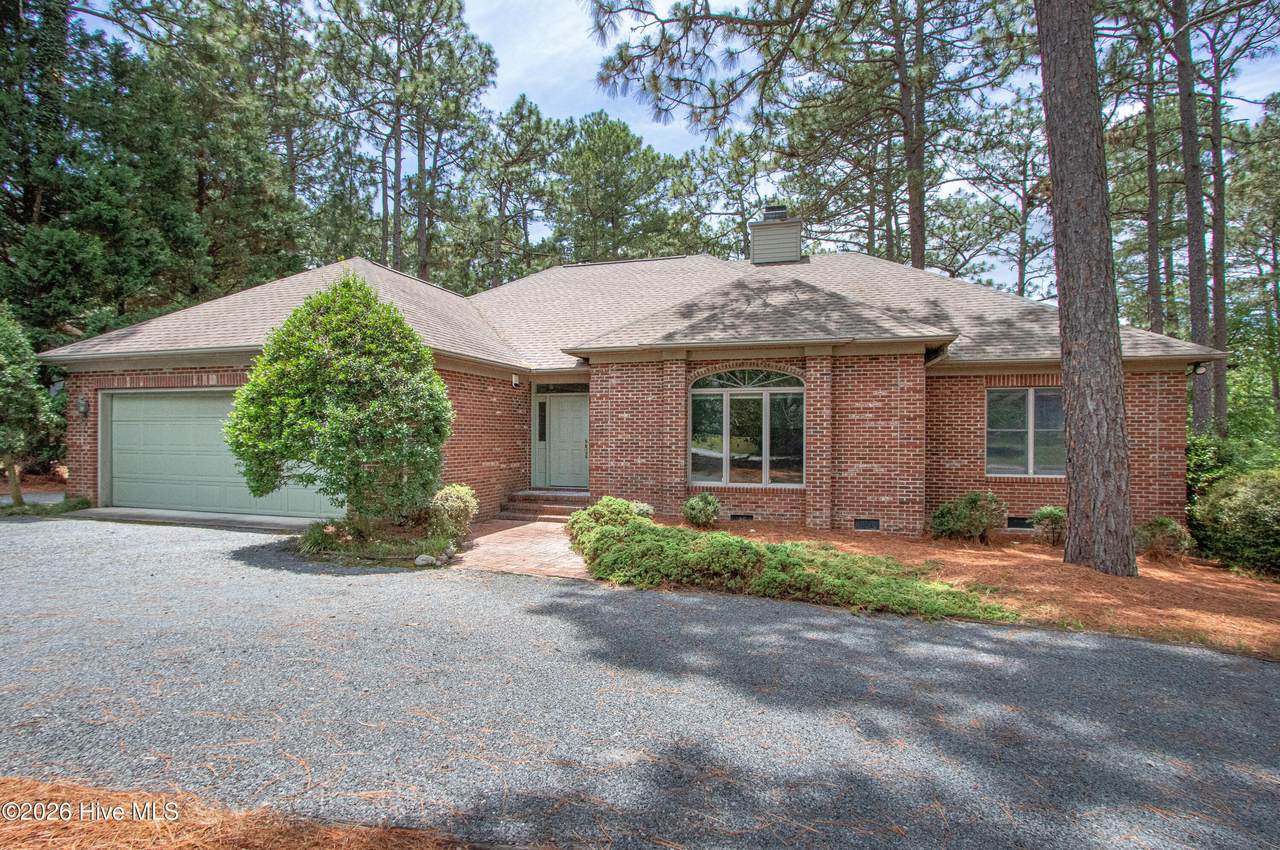130 Landis Court - Photo 1