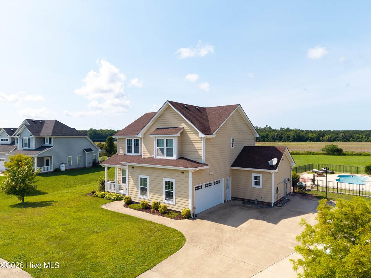 127 River Drive - Photo 1