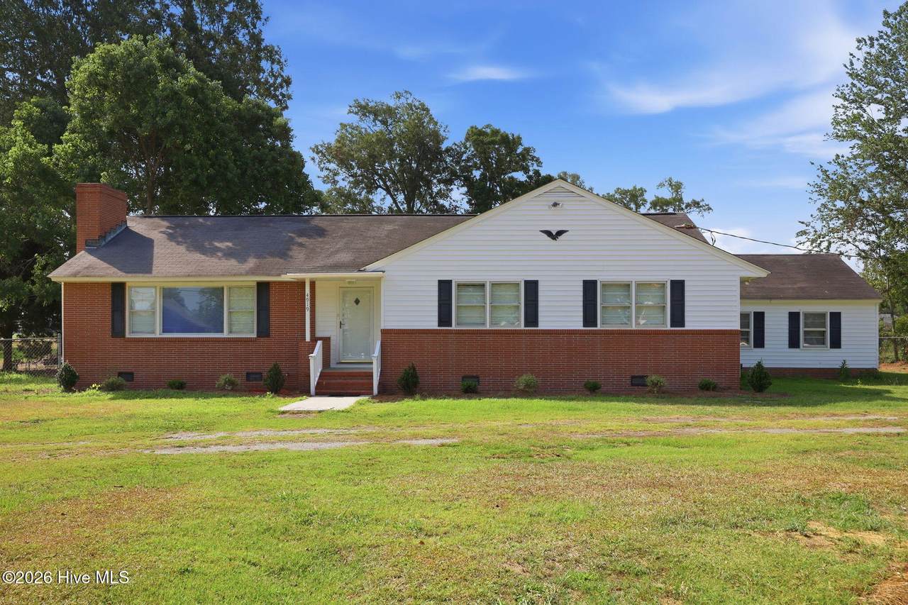 4919 Pinevilla Street - Photo 1