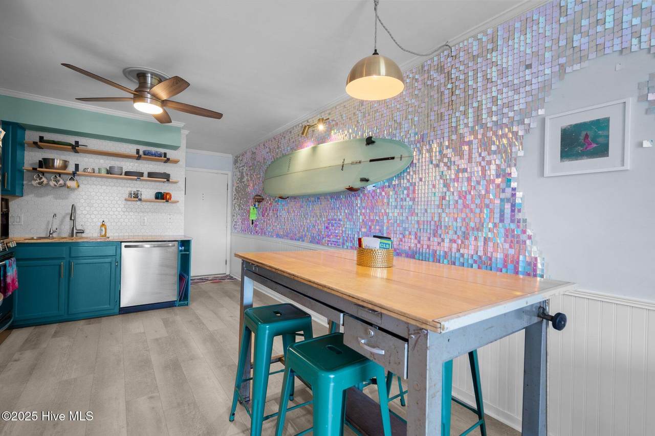 1404 Canal Drive - Photo 1