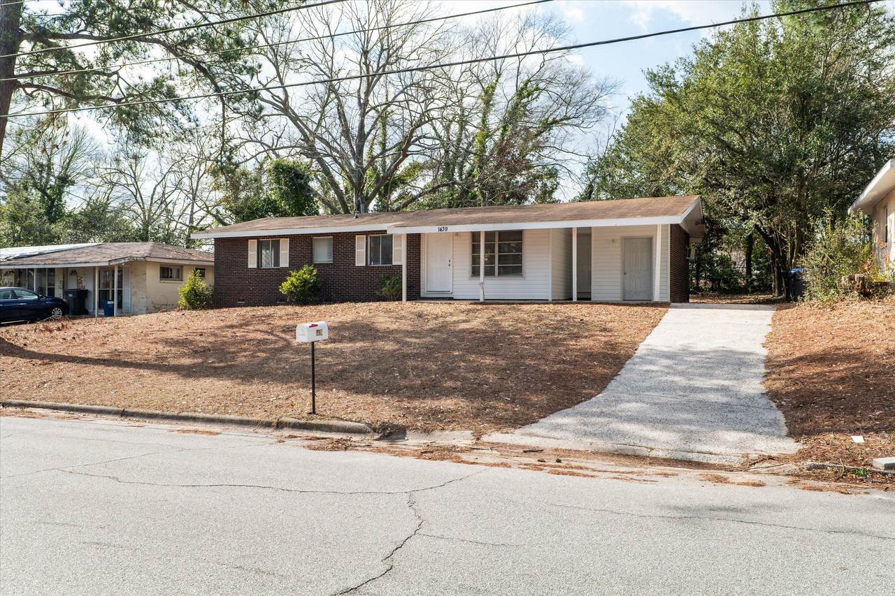1439 Ridgewood Drive - Photo 1