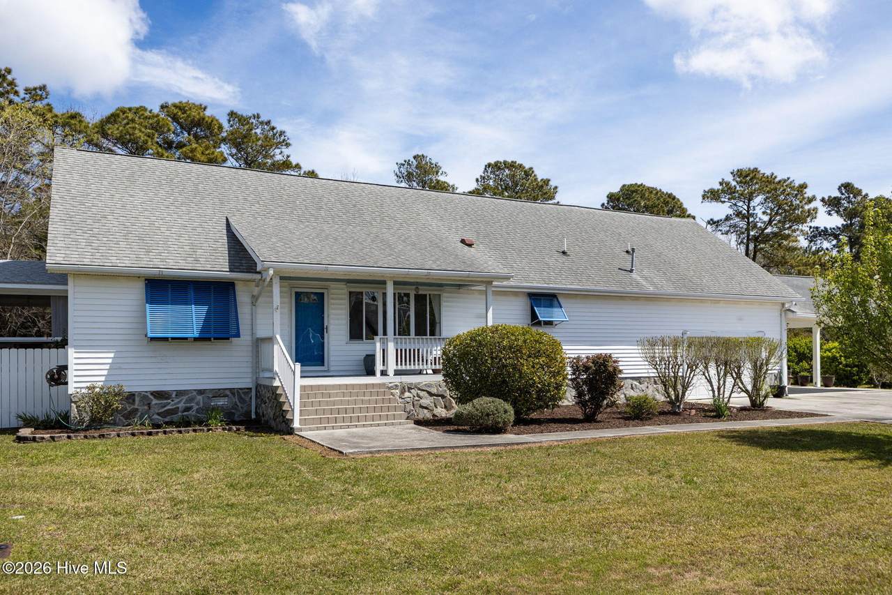 120 Pearl Drive - Photo 1