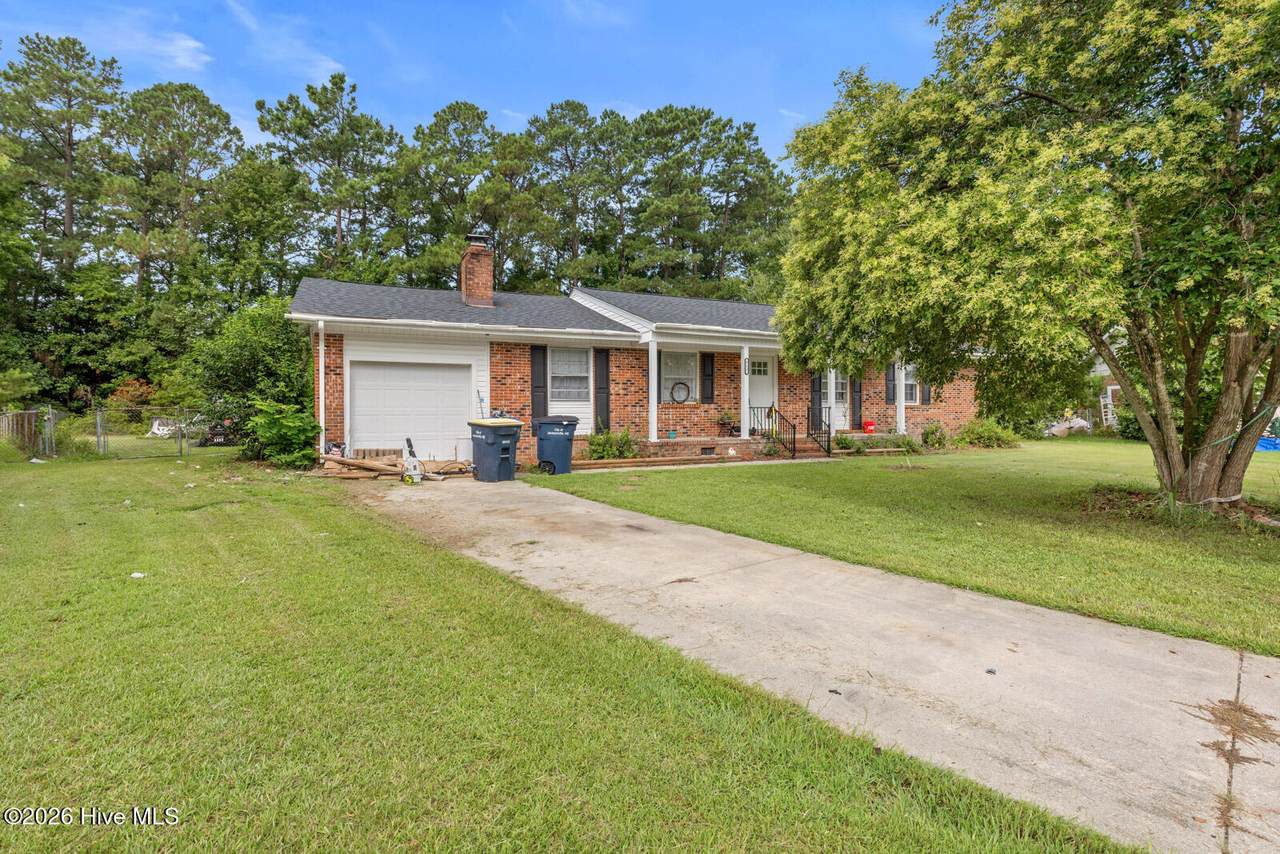 517 West Court - Photo 1