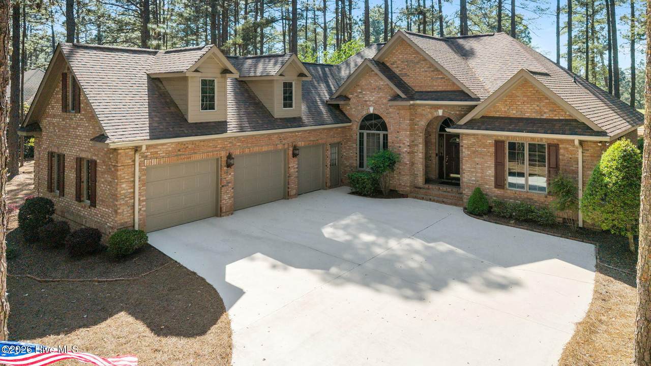 28 Abbottsford Drive - Photo 1