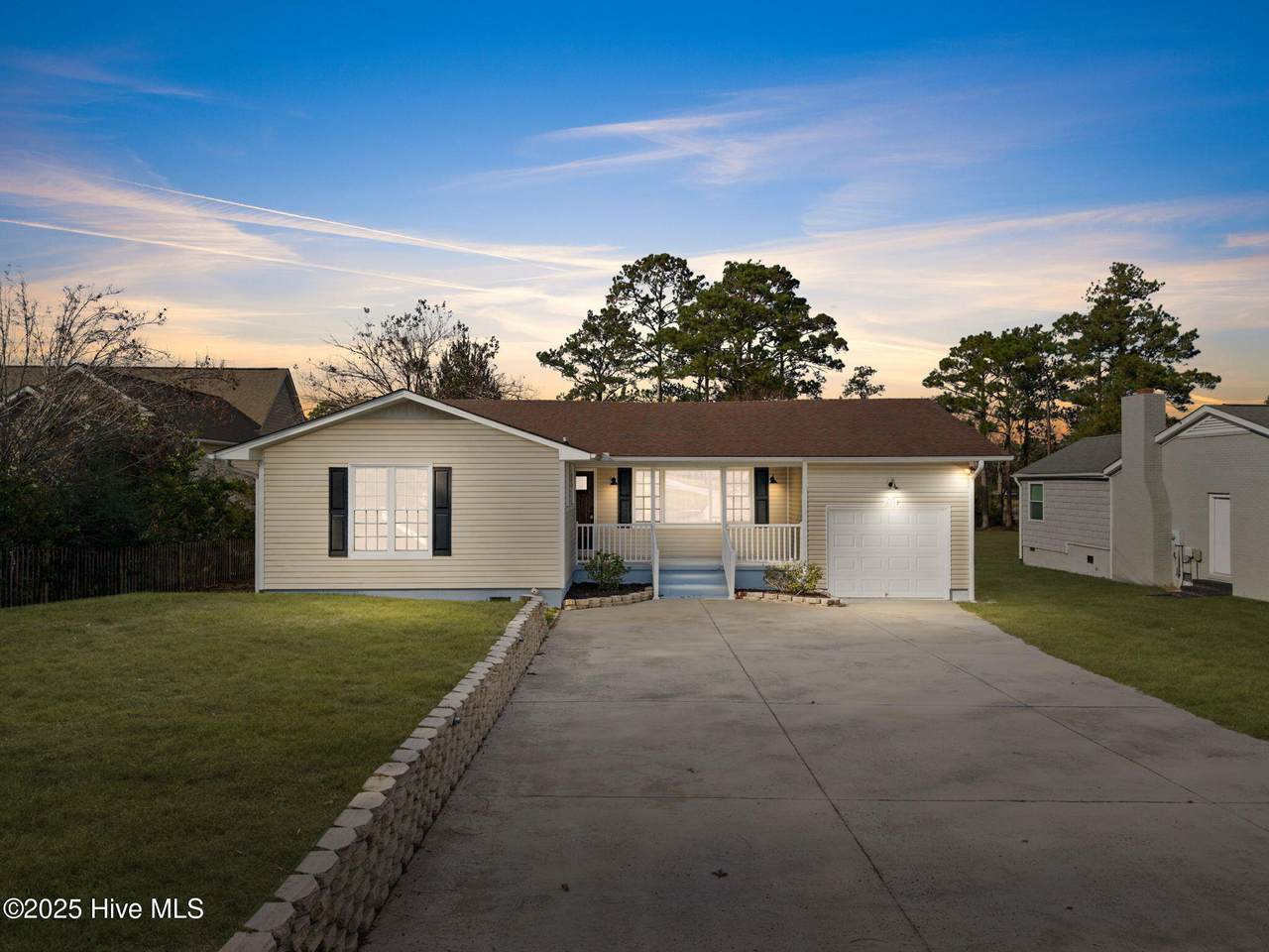 821 Shore Drive - Photo 1