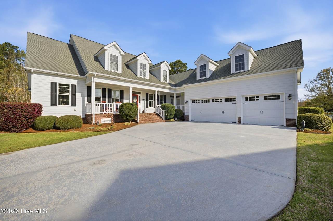 112 Randolph Loop - Photo 1
