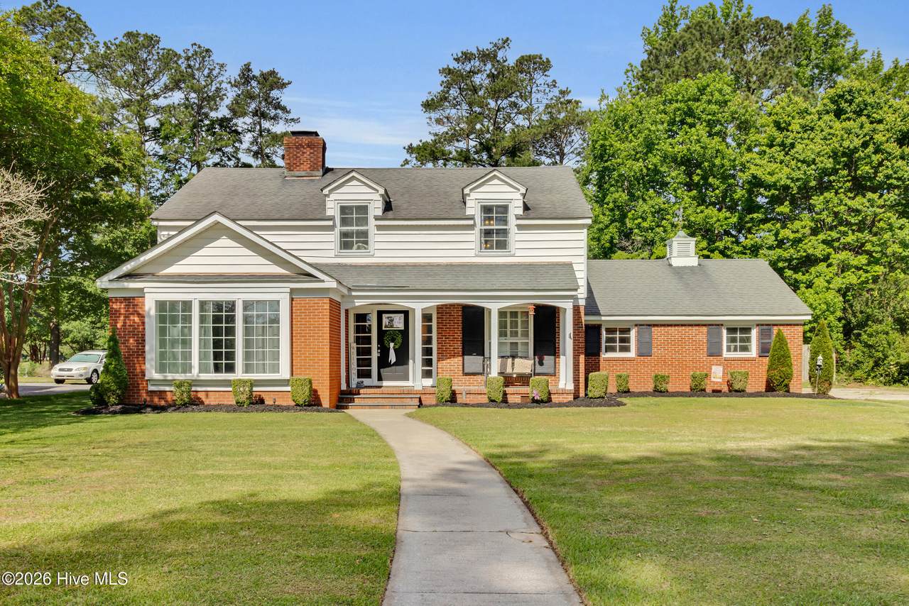1912 Greenbriar Road - Photo 1