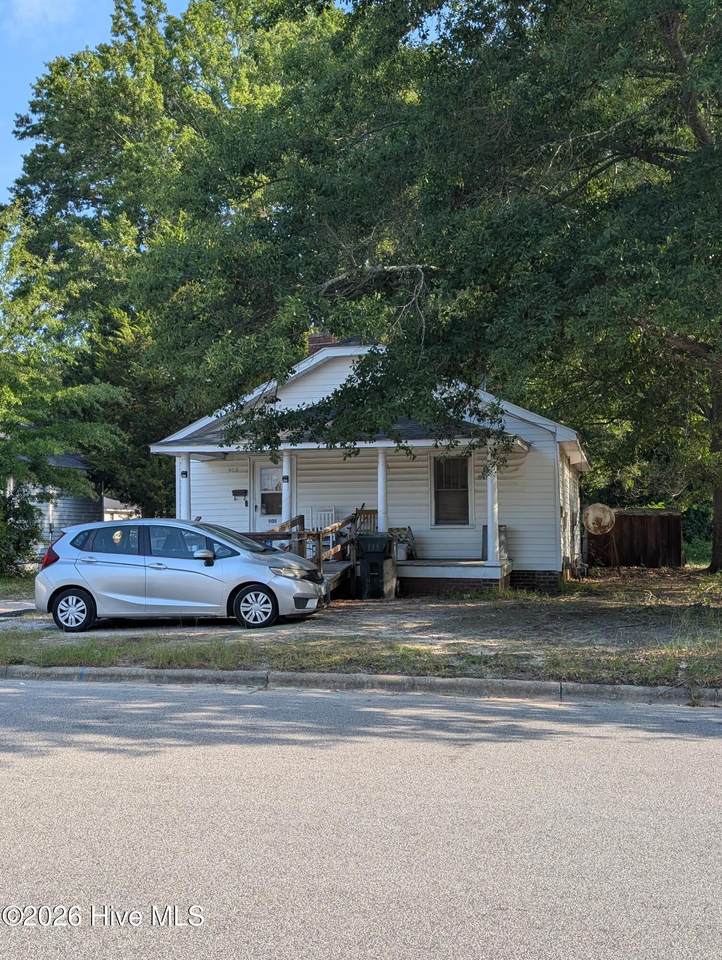 908 Randolph Street - Photo 1