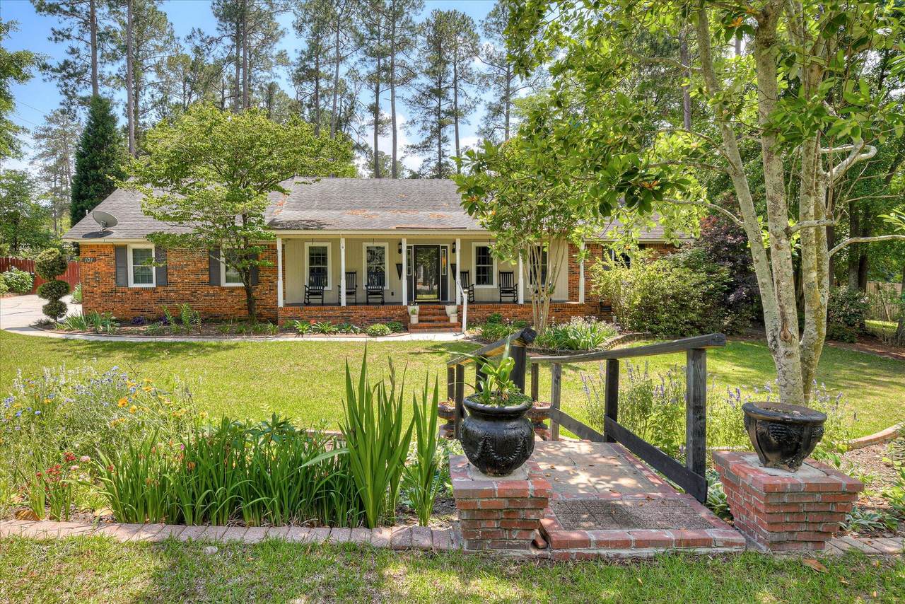 101 Hartwell Drive - Photo 1