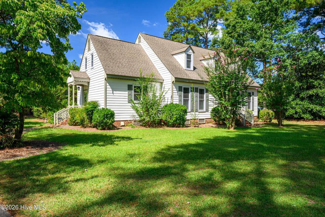 1600 Colony Drive - Photo 1