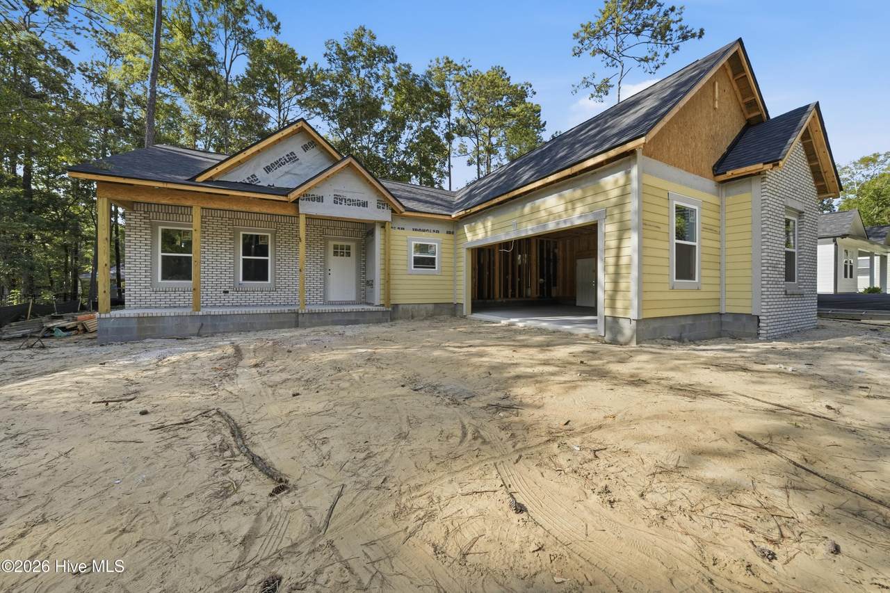 686 Folly Drive - Photo 1