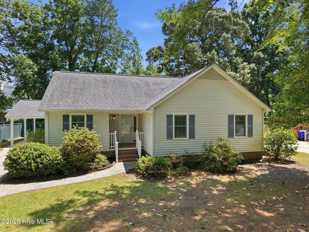 305 Baytree Drive - Photo 1