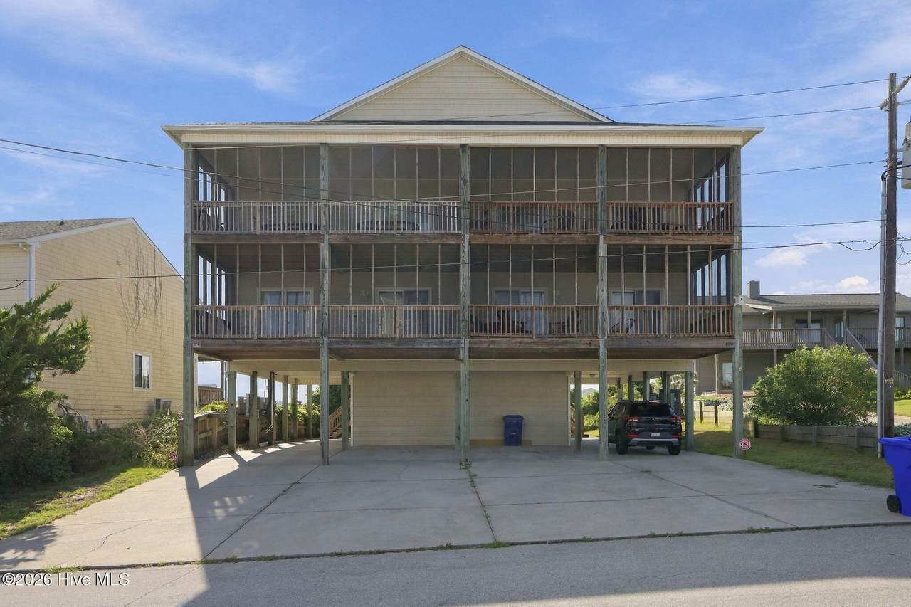 106 Willis Avenue - Photo 1