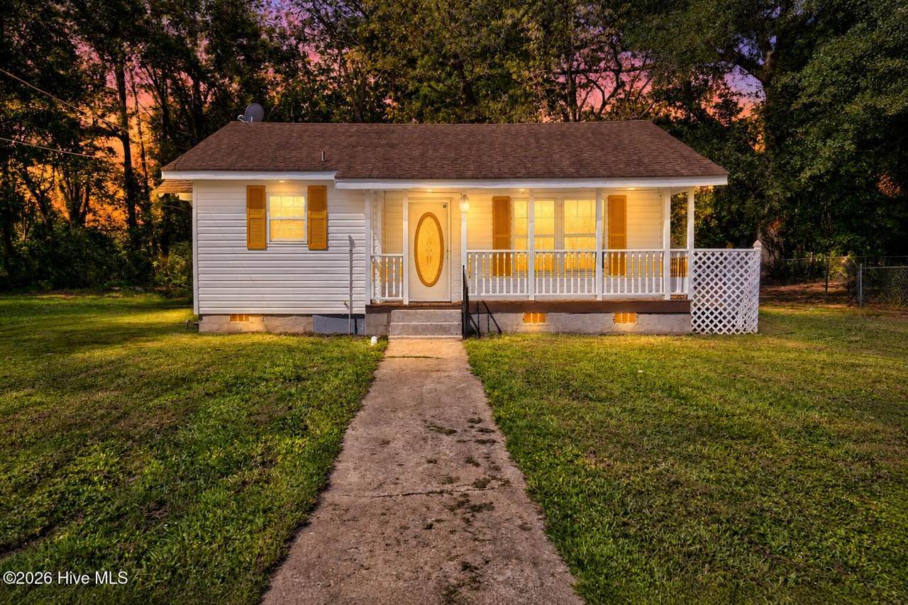 304 Gum Avenue - Photo 1