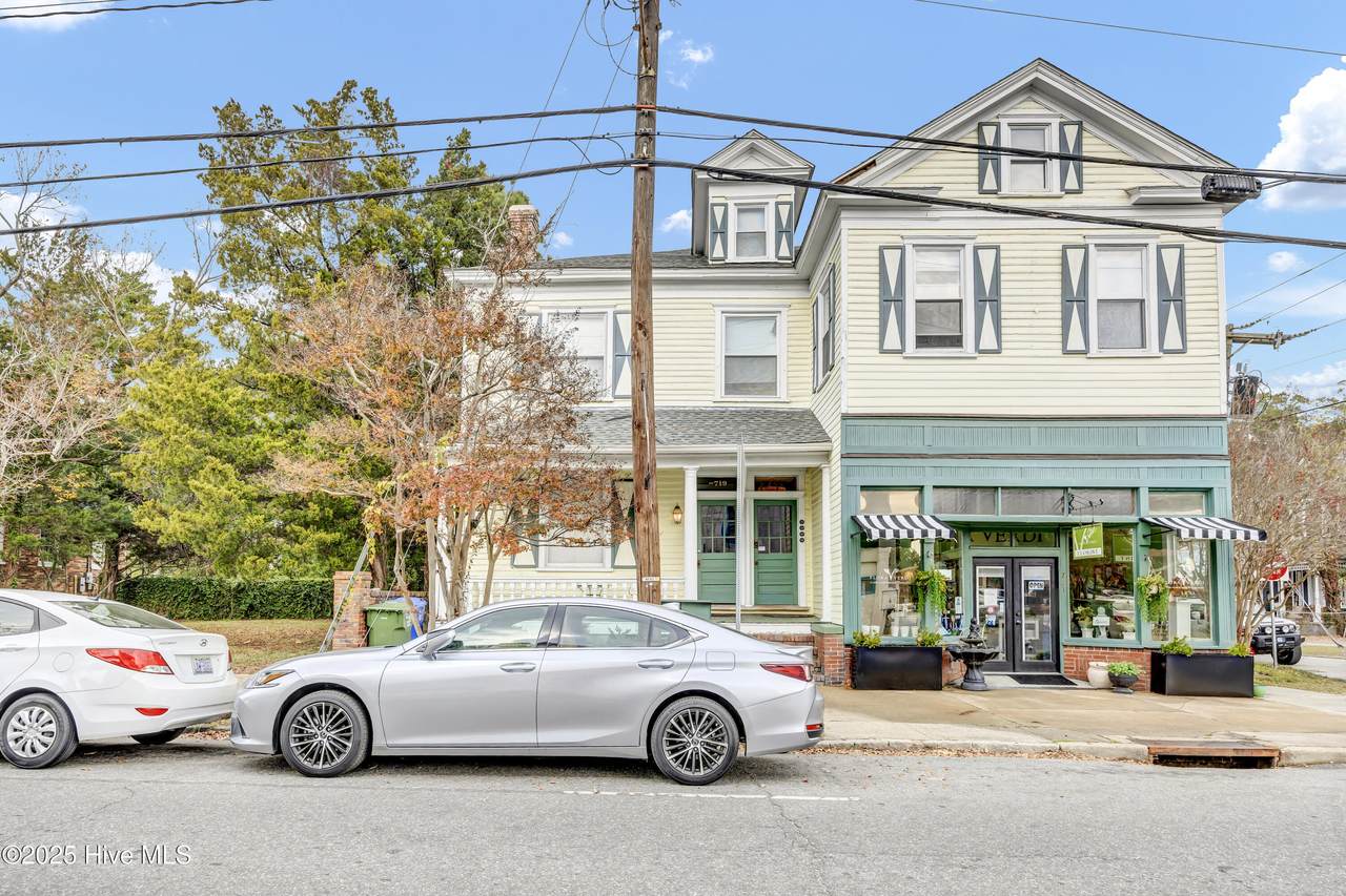 719 Princess Street - Photo 1