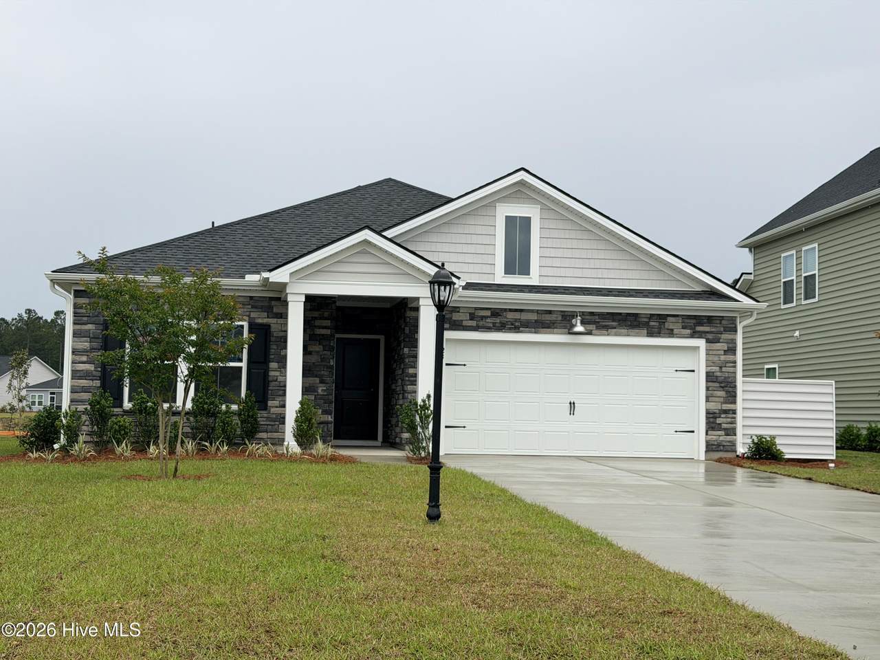 8725 Nashville Drive - Photo 1