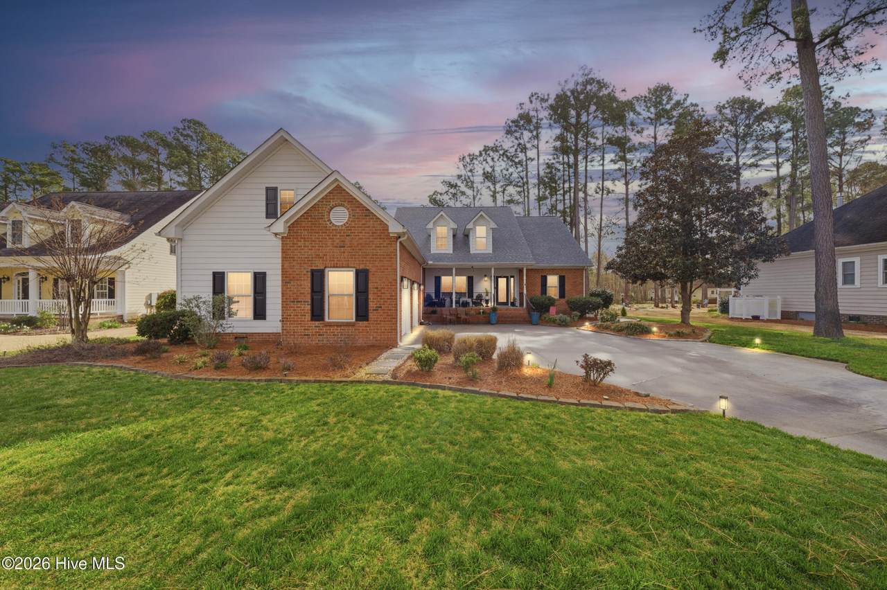 111 Greenwood Drive - Photo 1